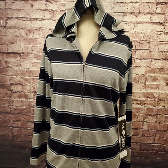 Womans Zip Up Top~ NWT - Picture 2 of 3